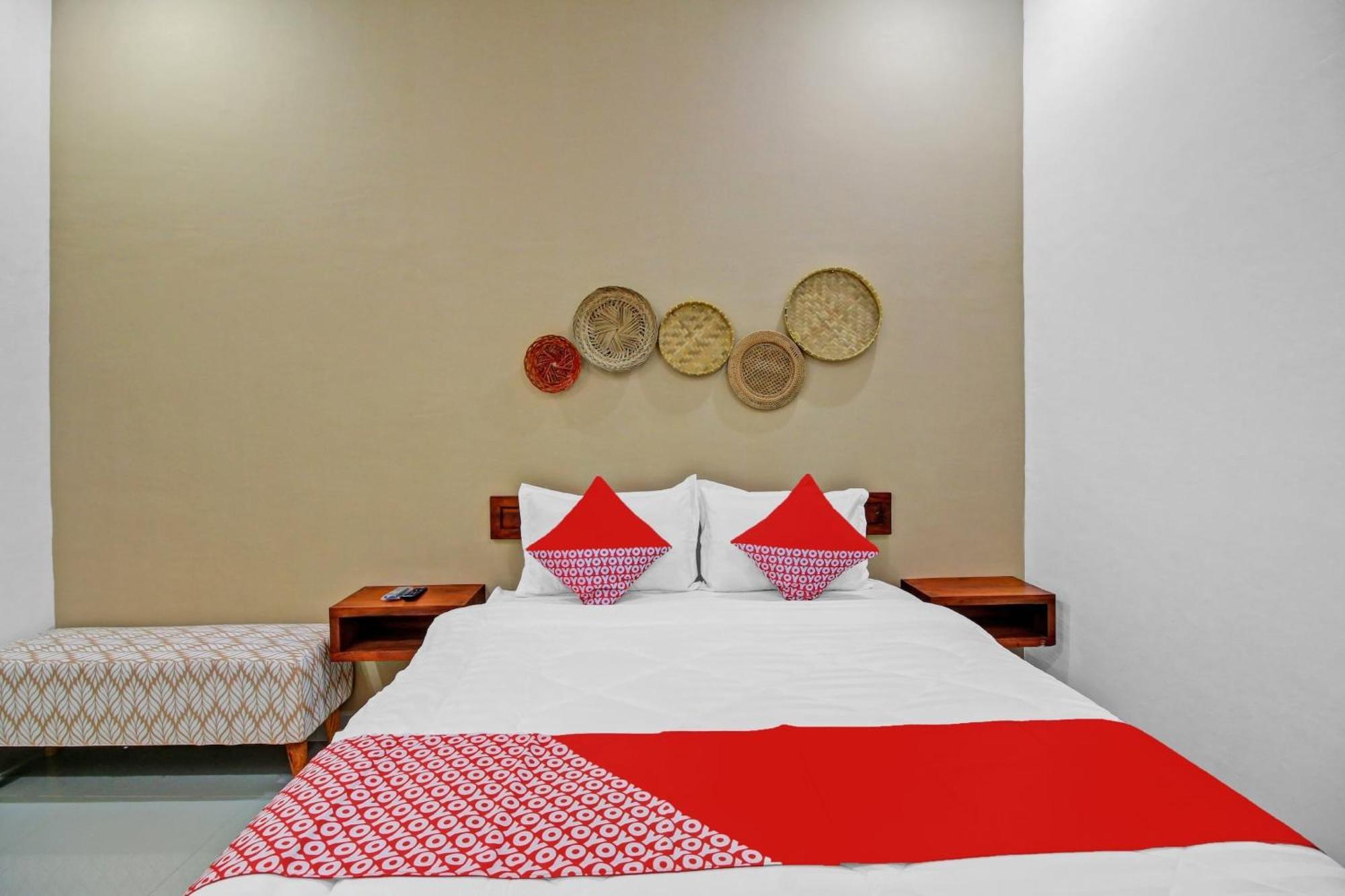 Oyo 90820 Madania Guesthouse Syariah Mataram Kültér fotó
